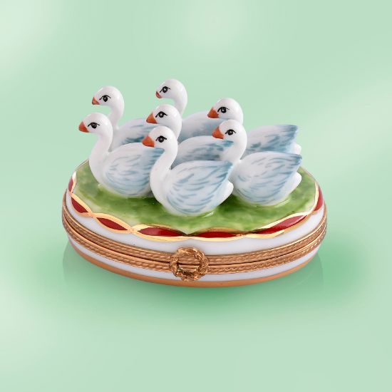 Picture of Limoges 7 Swans Swimming Box