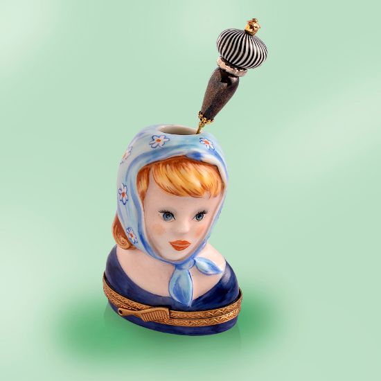 Picture of Limoges Lady with Shawl Box and Pin
