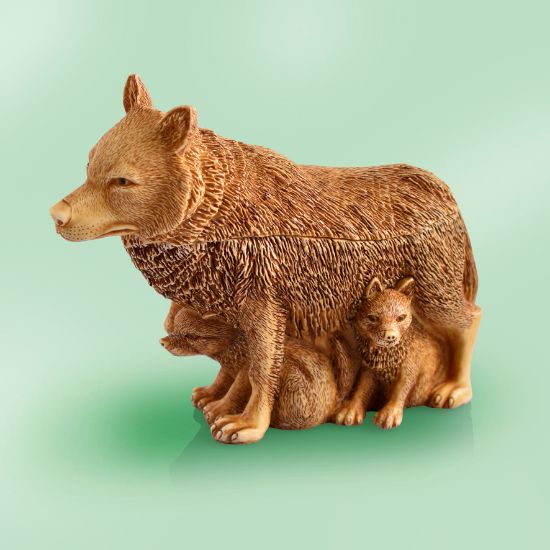 Picture of Wolf with Babies British Trinket Box