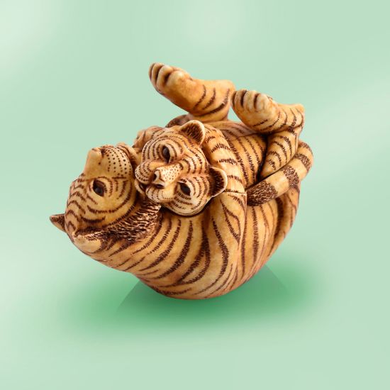 Picture of British Mama and Baby Tiger Trinket box 