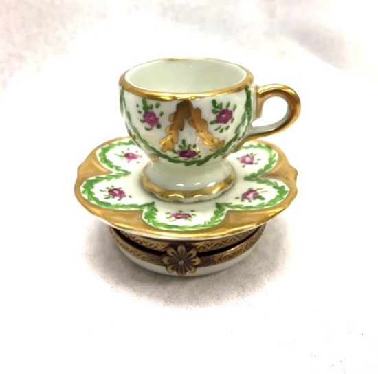 Picture of Limoges Gold and Green Leaves Cup and Saucer Box