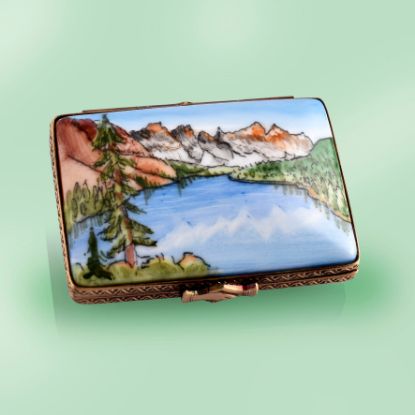 Picture of Canadian Lakes Postcard Box