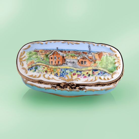 Picture of Limoges Barcelona Artistic Painting Box with Gold Leaf Accents