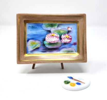 Picture of Limoges Waterlilies on Gold Frame Box on Easel 